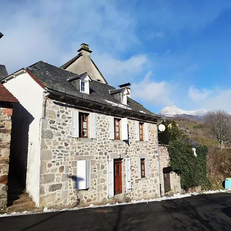 Holiday home Maison Familiale Et Authentique Saint-Jacques-des-Blats