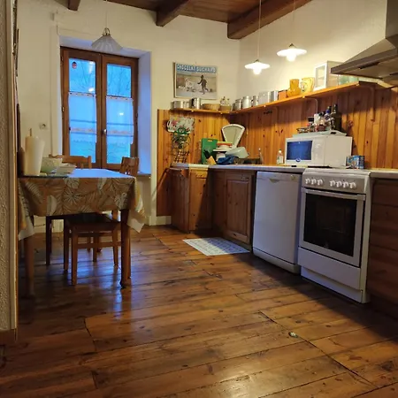 Maison Familiale Et Authentique Saint-Jacques-des-Blats