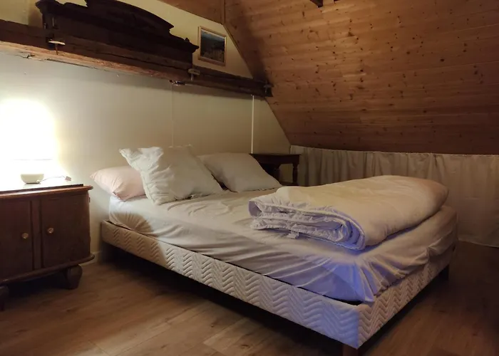 Casa de Férias Maison Familiale Et Authentique Saint-Jacques-des-Blats